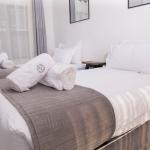 Rooms 7: Two-Bedroom Apartment